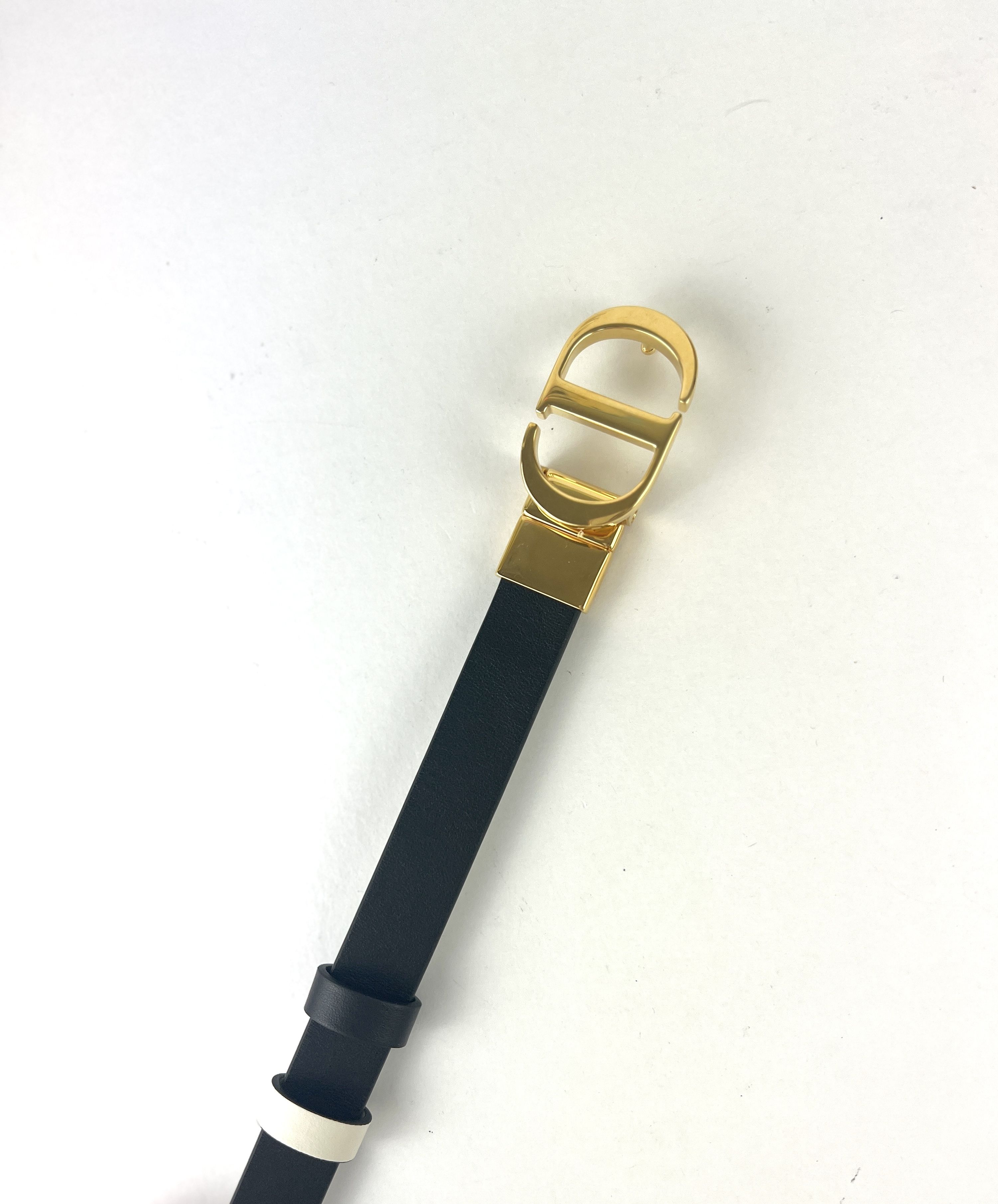 すぐ届く！DIOR ディオール30 MONTAIGNE リバーシブルベルト (Dior