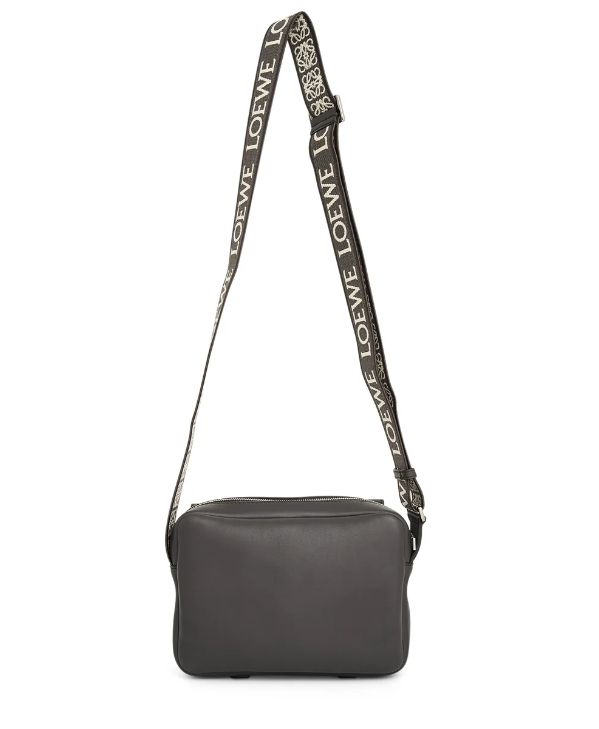 送料関税込☆LOEWE ミリタリー メッセンジャーバッグ XS☆大人気