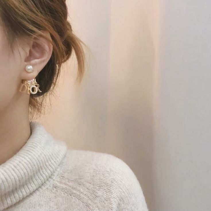 Dior(ディオール) パールピアス ディオールピアス ゴールド (Dior