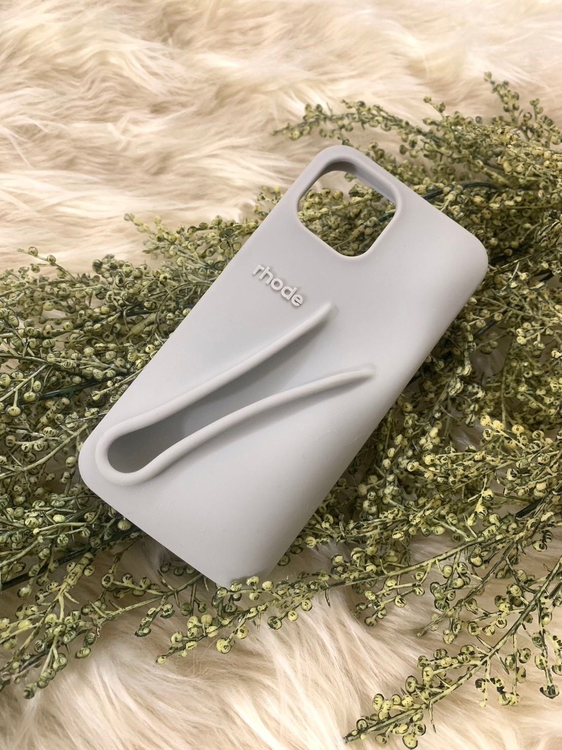 再入荷 在庫僅かrhode リップケース+お好きなリップ1本 ヘイリー