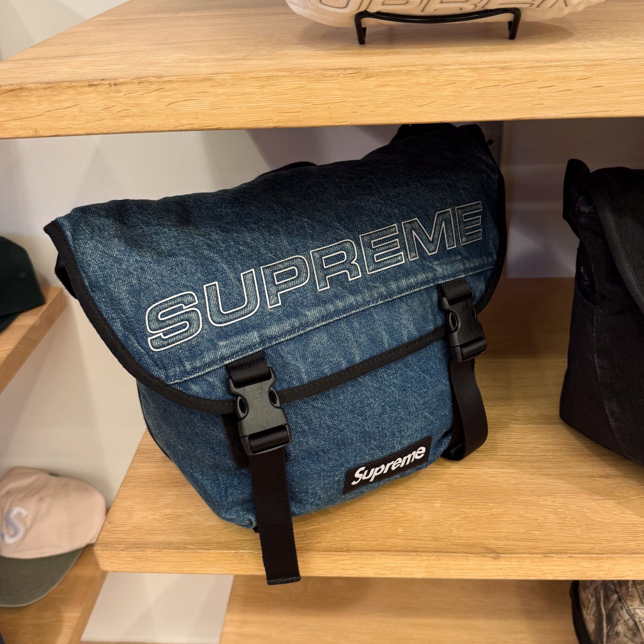 国内発送 Supreme Denim Messenger Bag (2025) (Supreme/ショルダー