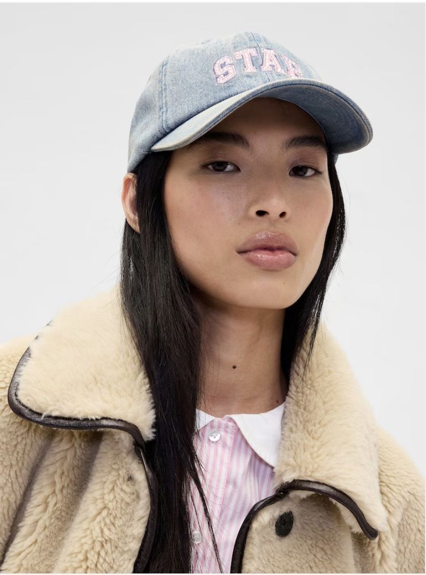 ◇ GAP × SANDY LIANG ◇ ロゴ ベースボールキャップ ◇ (SANDY LIANG