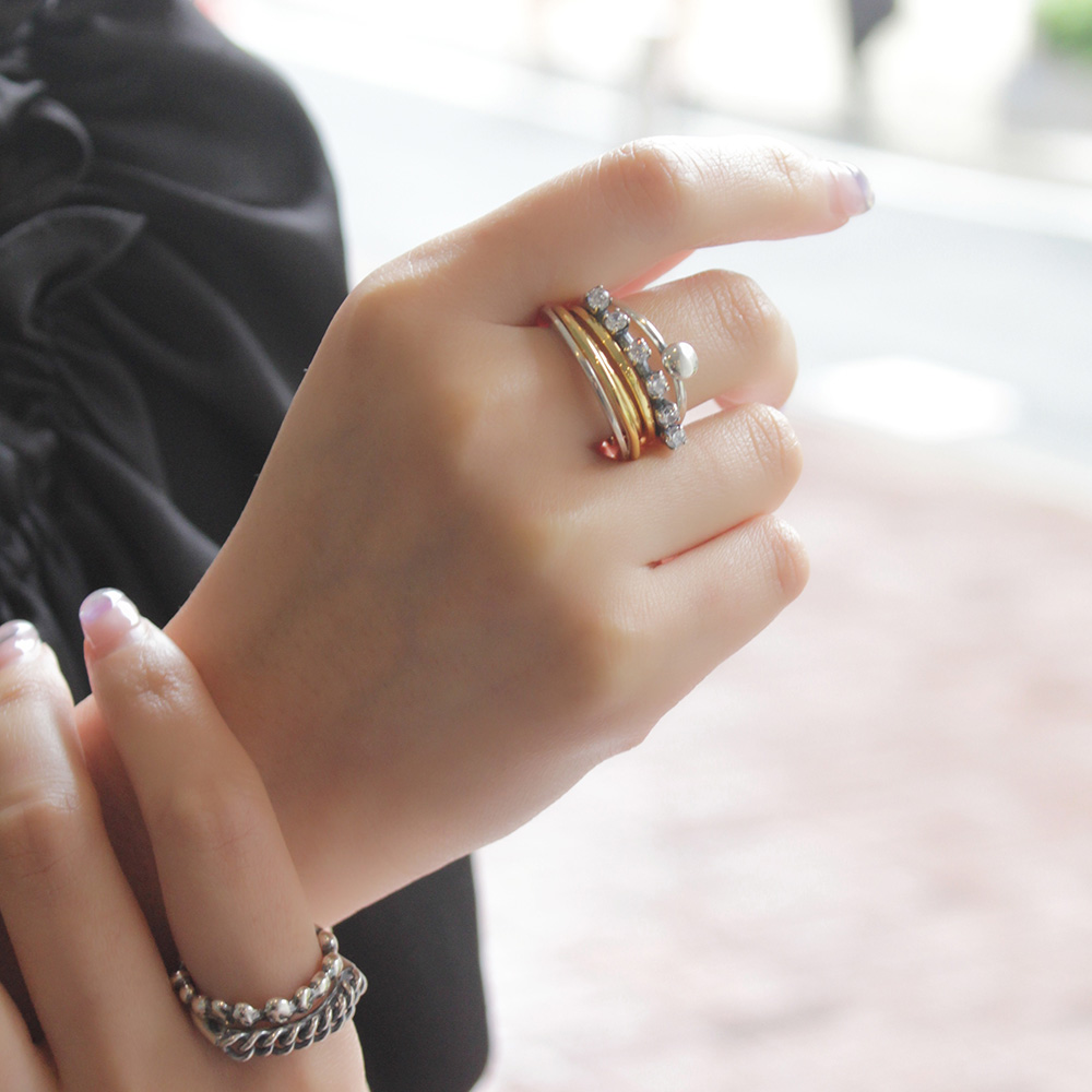 オンラインショップ】IOSSELLIANI ベストセラーアイテム、”STACK RING