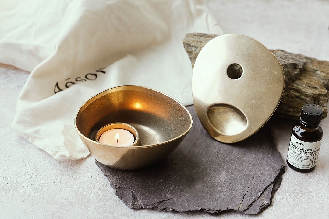 Aesopブラスオイルバーナーで、心を溶かす香りに身を委ねて｜ZOOM LIFE