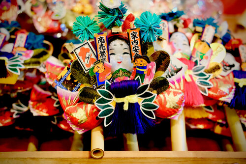 2024年】酉の市とは｜いつどこで開催されるか、熊手の買い方を含めて