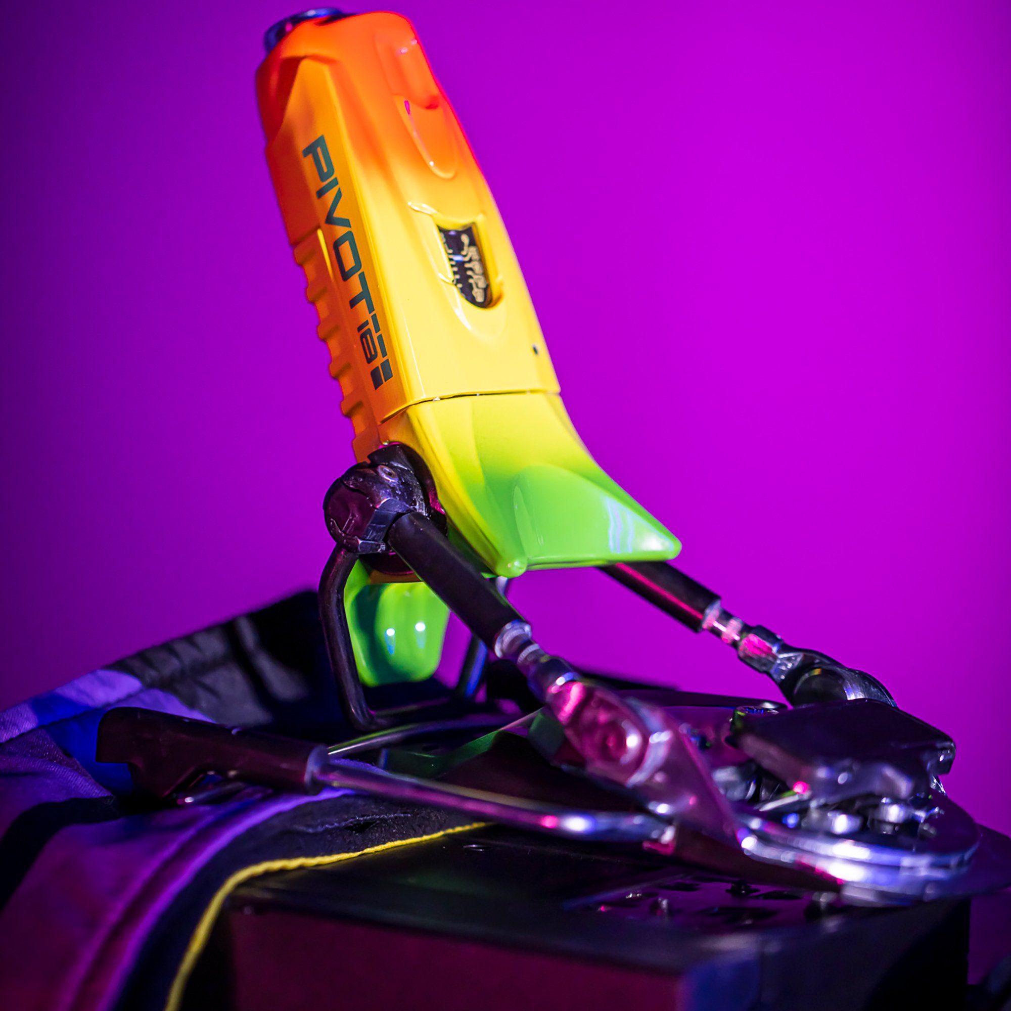 Look Pivot 18 GW Ski Bindings | Absolute-Snow