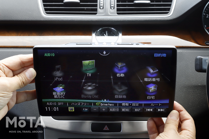 大画面10インチがやってきた！ Panasonic ストラーダF1X(CN-F1X10BD)を