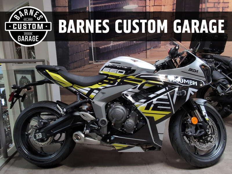 2025 Triumph Daytona 660 Snowdonia White/Sapphire Black | Barnes