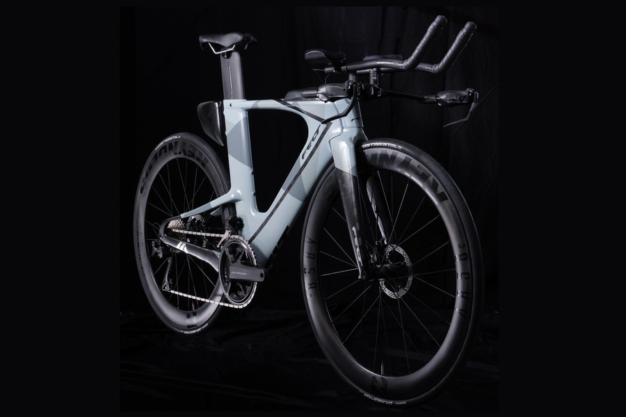 空気抵抗を極限まで削減したトライアスロンバイク「FELT IA Advanced