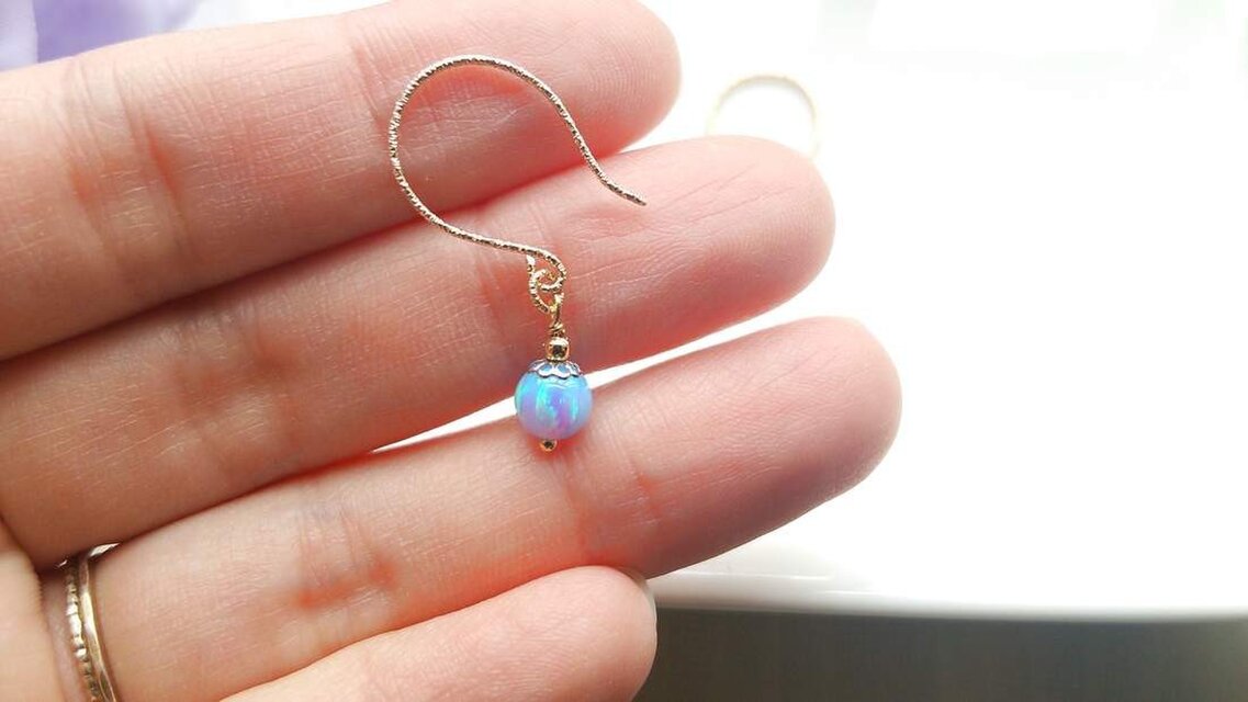 京都オパール6mm(浅葱)☆14Kgfグリッターピアス | iichi 日々の暮らし