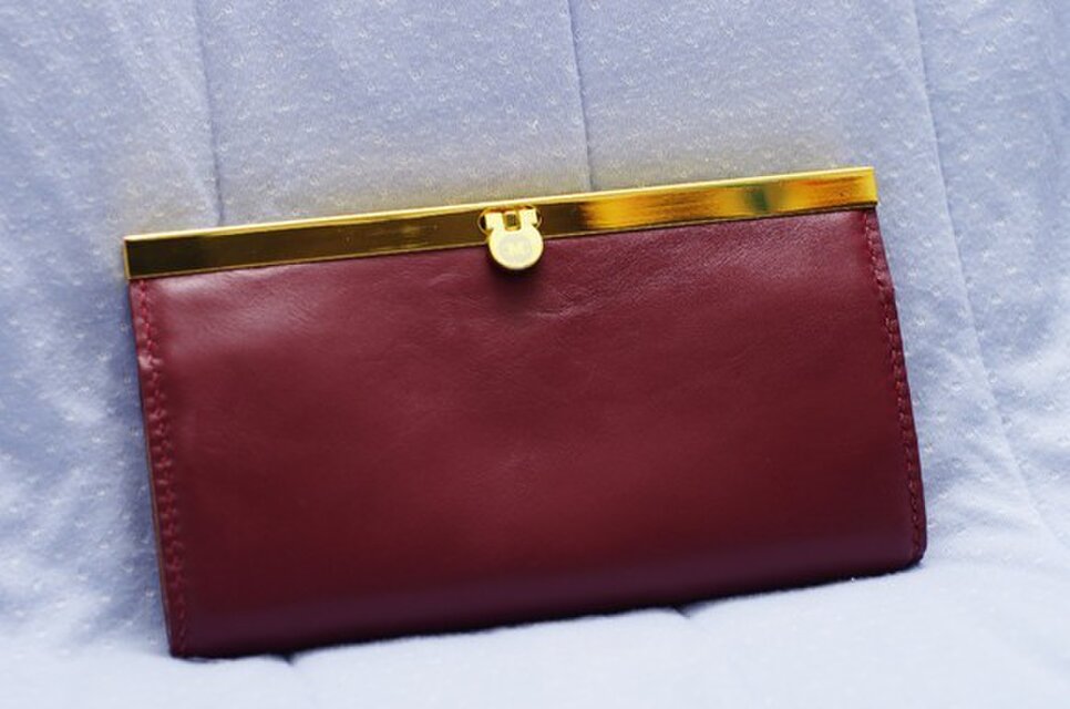 文鎮口金の長財布 あずき色 | iichi 日々の暮らしを心地よくする