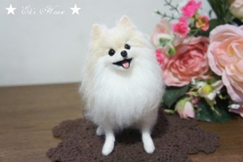 羊毛フェルト ポメラニアン クリーム | iichi 日々の暮らしを心地よく