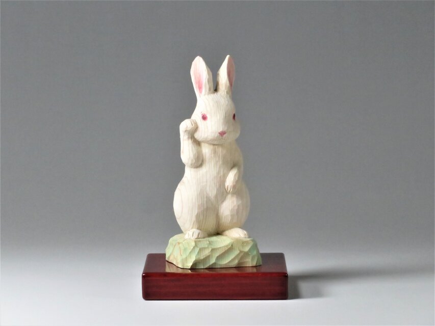 木彫り まねきうさぎ 卯仏2302 | iichi 日々の暮らしを心地よくする
