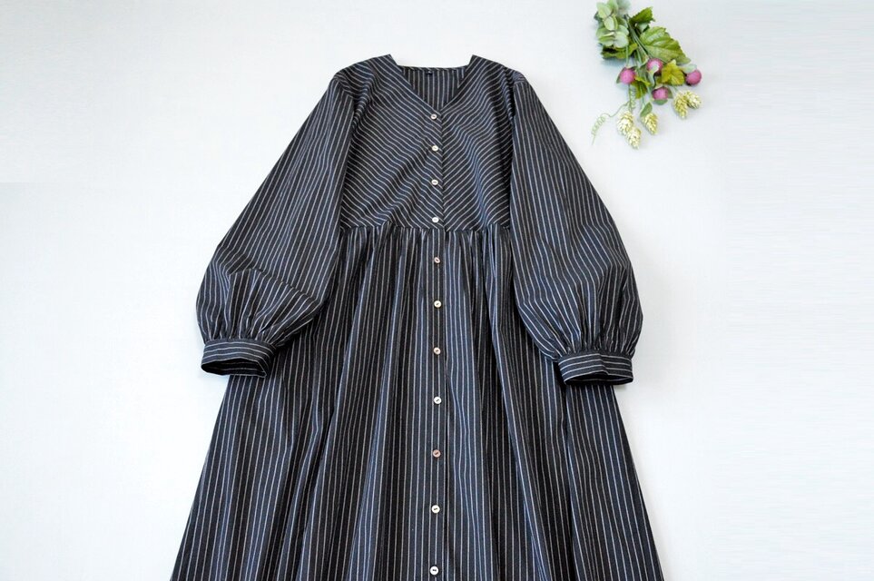 M】Vネックブラックストライプポケット付き大人可愛い長袖ロング