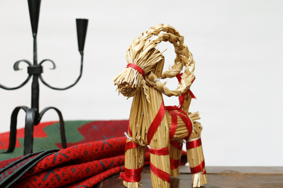 藁のオブジェ（クリスマス山羊） | iichi 日々の暮らしを心地よくする