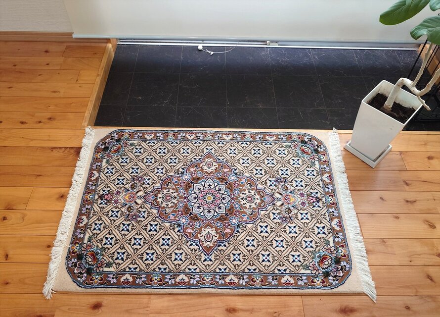 ペルシャ絨毯 ナイン産 ノーラ 玄関マット 94x63cm ジョーシャガン文様