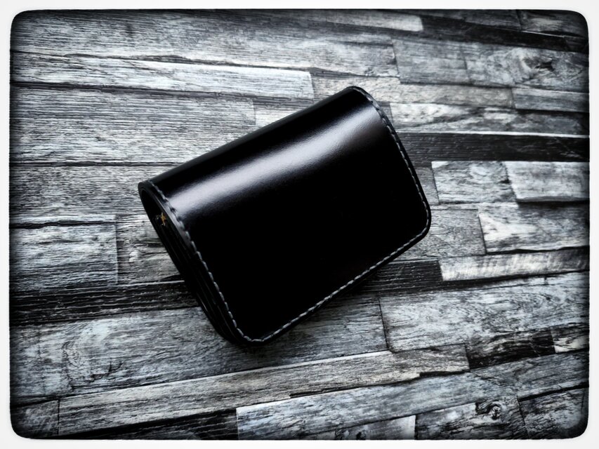 ◇コードバン◇お札を折らず、大収納☆トラッカーウォレット◇ショート