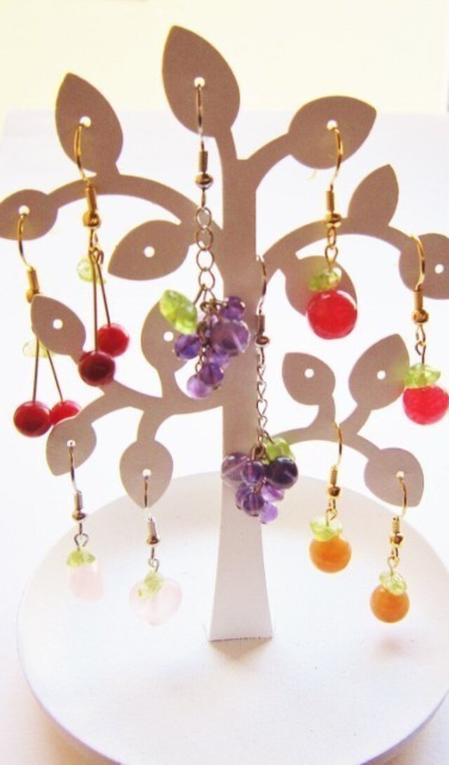 さくらんぼちゃん ピアス／イヤリング | iichi 日々の暮らしを心地よく