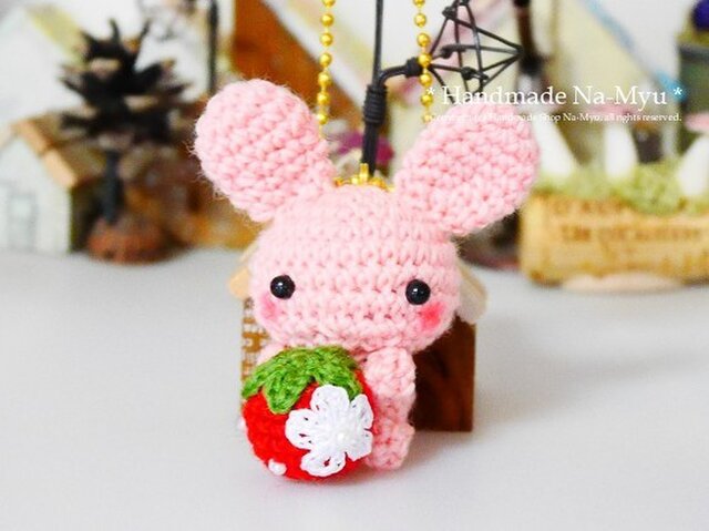 受注制作】あみぐるみ☆イチゴが大好きピンクうさぎちゃん♪（S