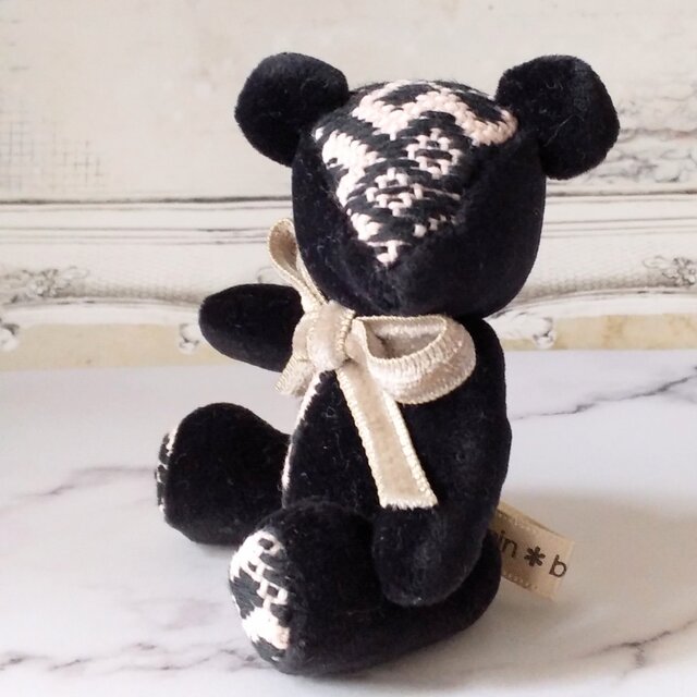 定番】こぎん刺しのテディベアS 総刺しこぎんクマ 桜の街 | iichi 日々