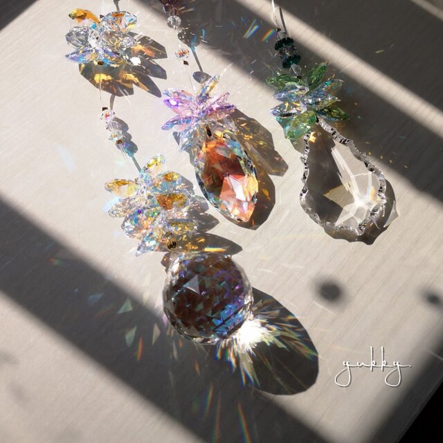 スワロフスキー✽pink✽サンキャッチャー(スタンド付き) | iichi 日々