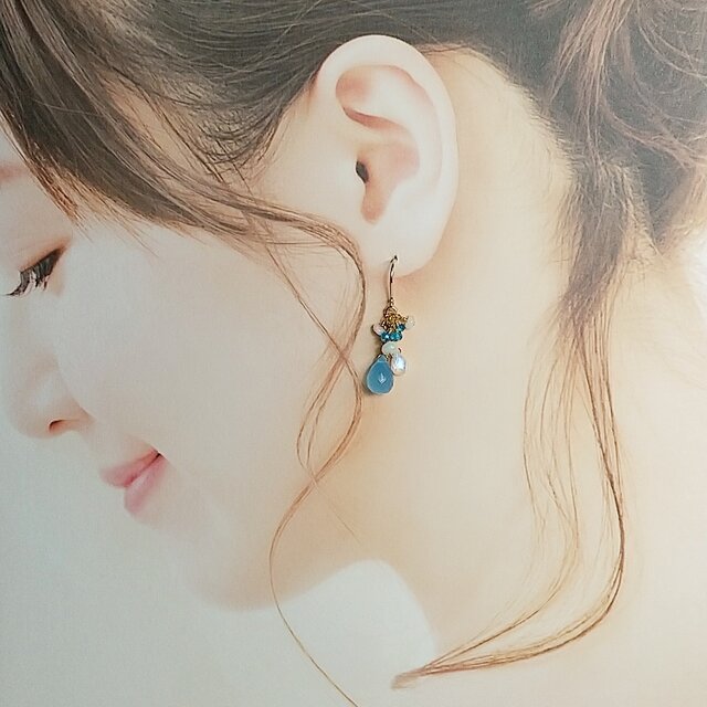 天然石 ブルーカルセドニー 14kgfフックピアス | iichi 日々の暮らしを