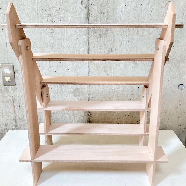 什器 ひな壇スリム5段/背面1段/50幅/普通合板〈上質材〉 組立式