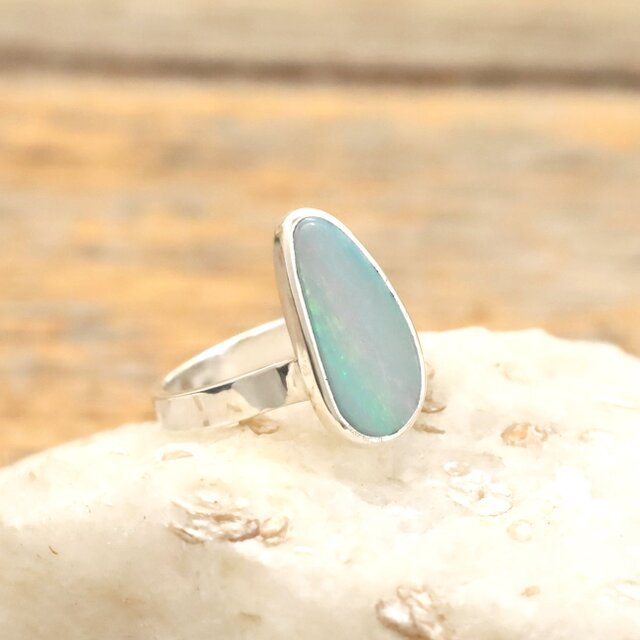 Australian Boulder Opal Ring ボルダーオパールのリング silver925