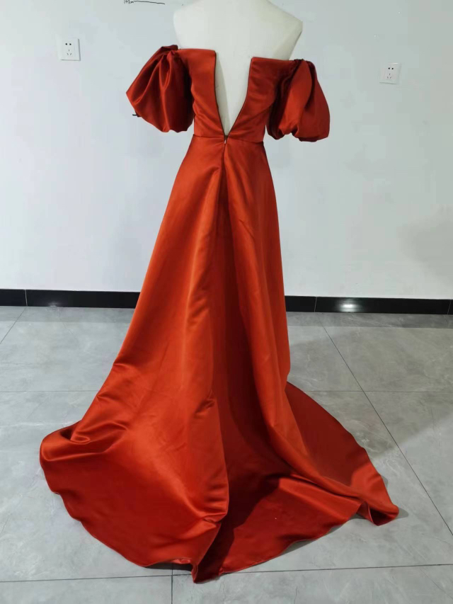 ミニマリズム テラコッタ色 パーティードレス オフショルダー 光沢