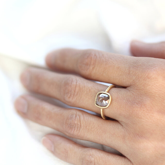 K18 ローズカット・ダイヤモンドリング 〈クッション・ブラウン