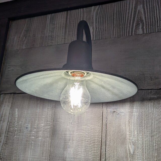 アイアン塗装】ノスタルジックな外灯 ブラック／モスグリーンx