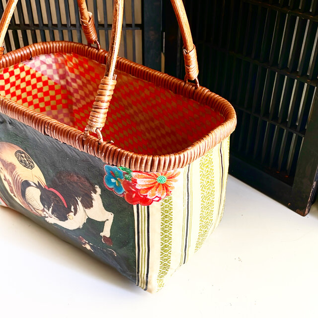 浮世絵一閑張りバッグ “猫と提灯” | iichi 日々の暮らしを心地よくする