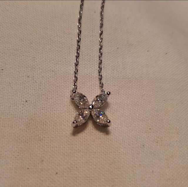 フラワー モアッサナイト モアサナイト ネックレス | iichi 日々の