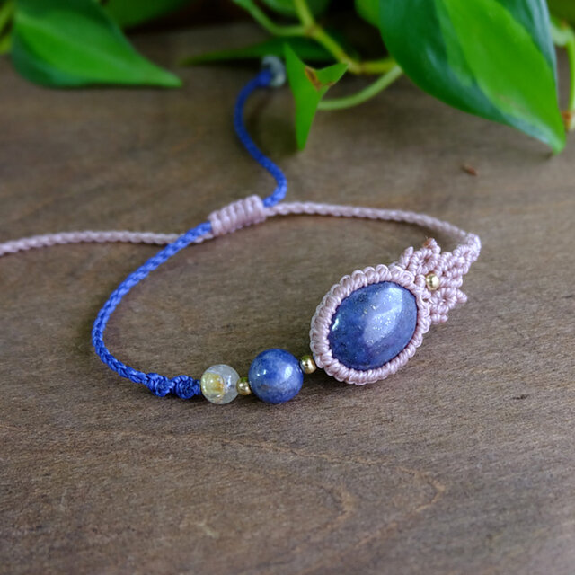ラピスラズリ（12月誕生石）・サファイアA・ルチルクォーツ マクラメ