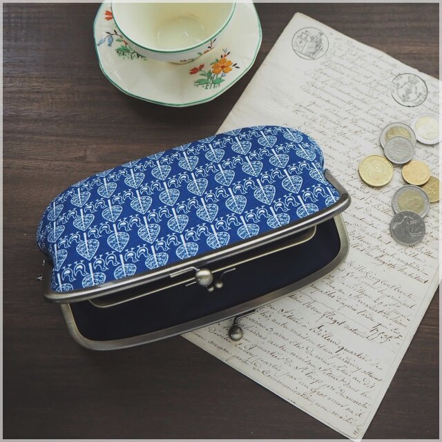 □親子がま口長財布・小鳥柄 / ネイビー□ ticket(k-n) | iichi 日々の