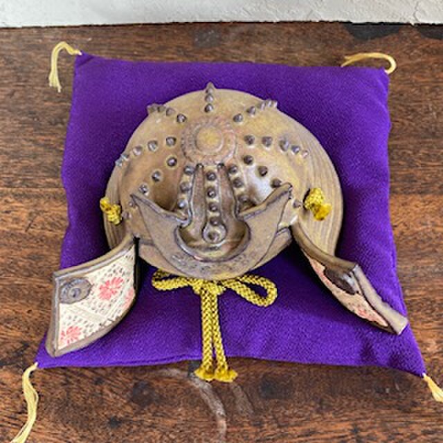 端午の節句』陶器の兜 | iichi 日々の暮らしを心地よくする