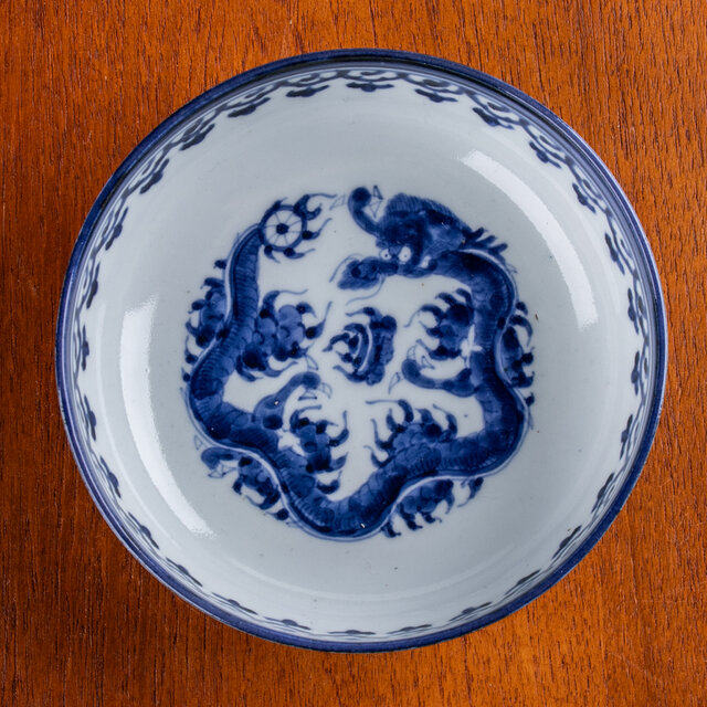 古伊万里 染付 雲龍宝珠文深鉢 江戸後期 | iichi 日々の暮らしを