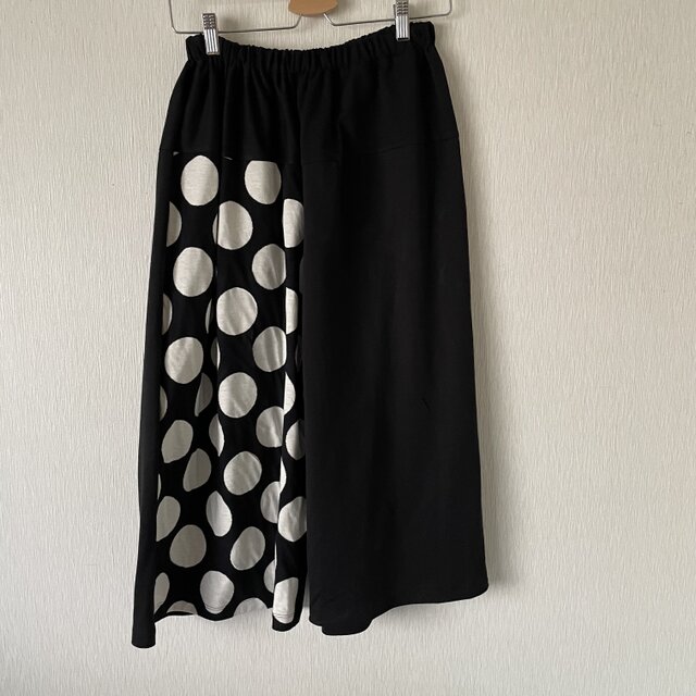 ドット大ランダム切替サルエルパンツ 黒白F | iichi 日々の暮らしを