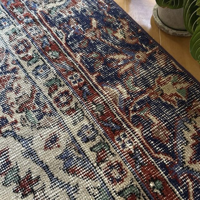 60×125赤ブラウン×深みネイビー ボタニカル トルコヴィンテージラグ