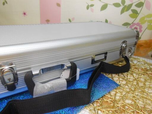 新品未使用9.500円沖縄三線専用肩紐付き一丁入アルミハードケース移動