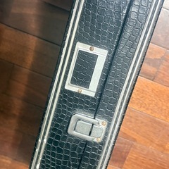 新品未使用9.500円沖縄三線専用肩紐付き一丁入アルミハードケース移動