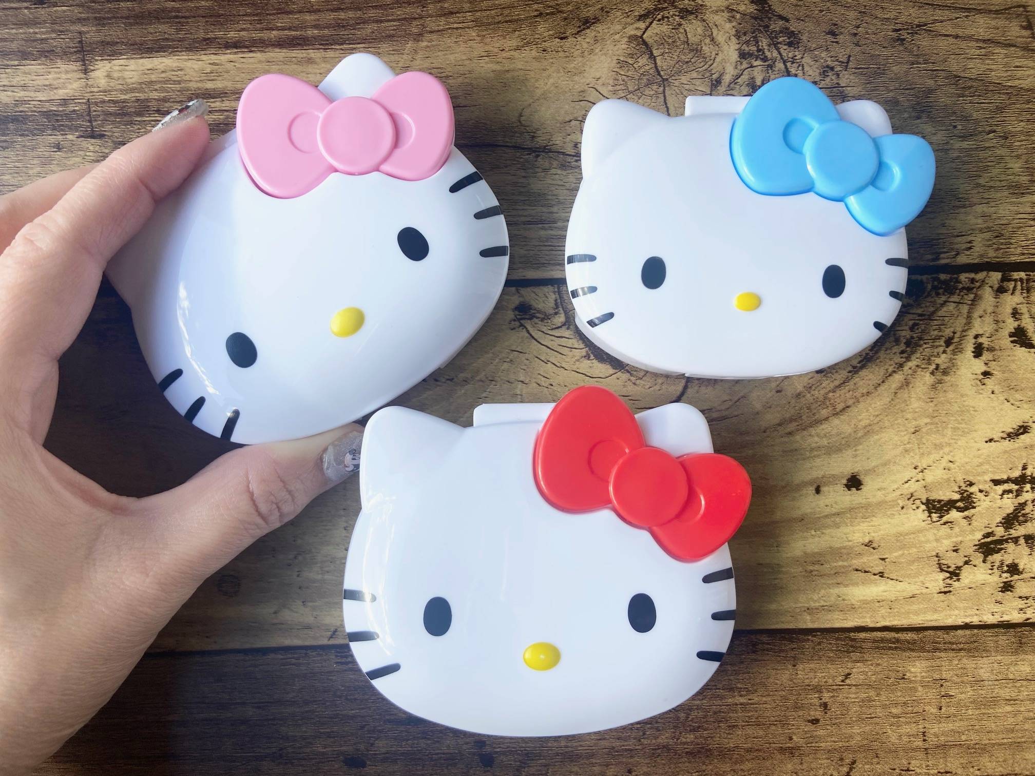 キティちゃん好きはキャンドゥに急いで！爆売れ「フェイス型ケース」が