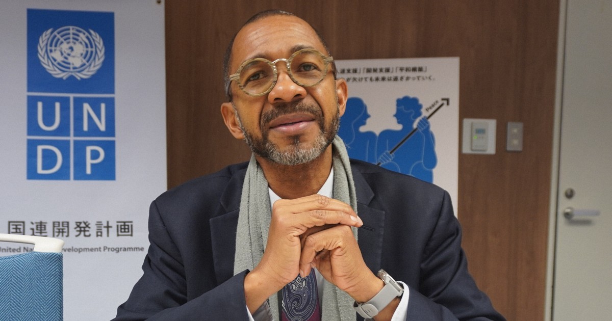 アフガン、暫定政権の女性締め付け強まる 公共の場で「大声禁止