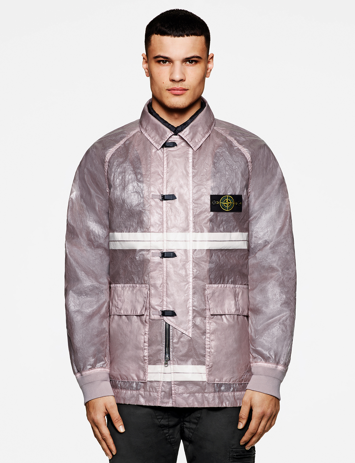 1982年にSTONE ISLANDが発表したTela Stella製ケープが再登場
