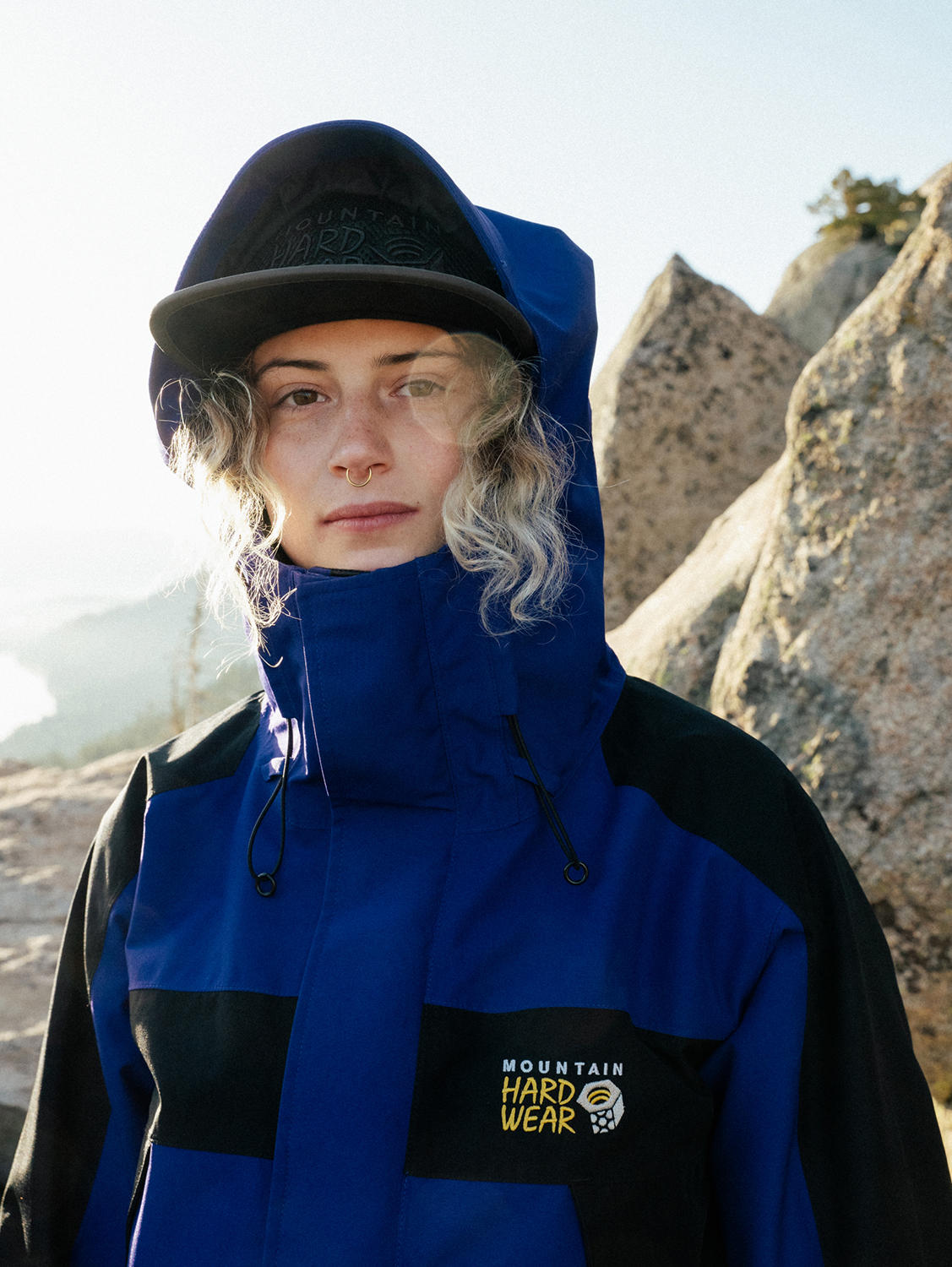 ブランド創設30周年を記念してMOUNTAIN HARDWEARの名品が復刻