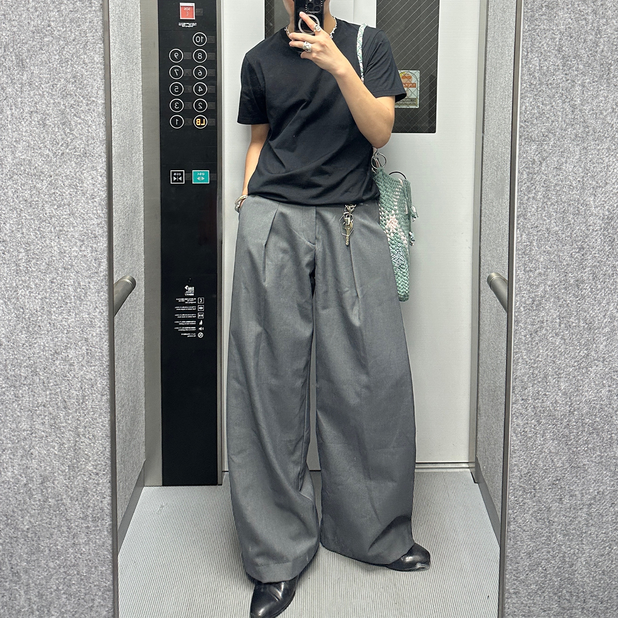 ピンタックワイドスラックス | ファッション通販サイト NUGU