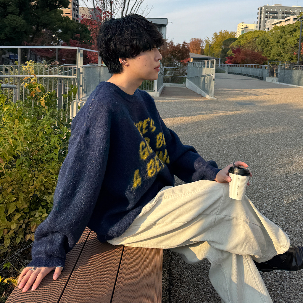 累計販売3,000枚](ユニセックス) ブラッシュレタリングニット