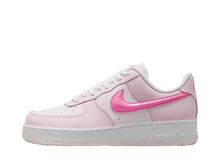 Nike Women's Air Force 1 Low '07 LX 