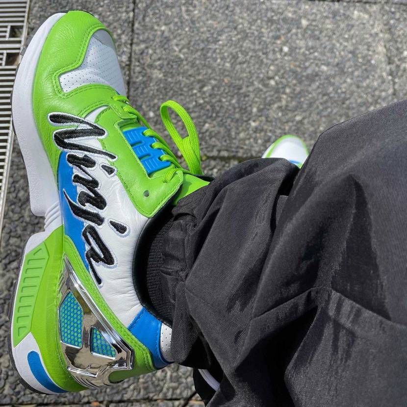 カワサキ × アディダス ZX 8000 