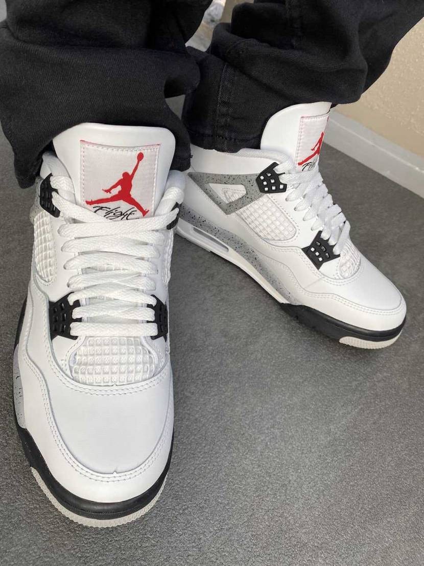 ナイキ エアジョーダン4 レトロ 